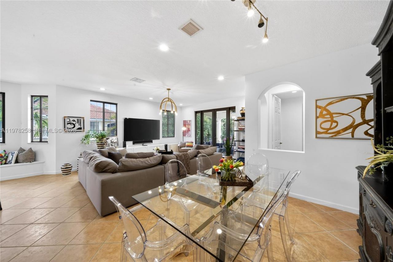 1506 Passion Vine Cir, Unit 23-3, Weston, FL 33326 Photo