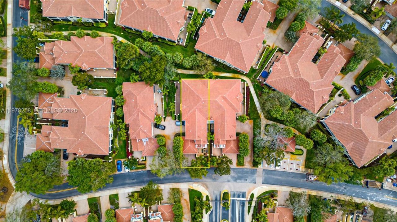 1506 Passion Vine Cir, Unit 23-3, Weston, FL 33326 Photo