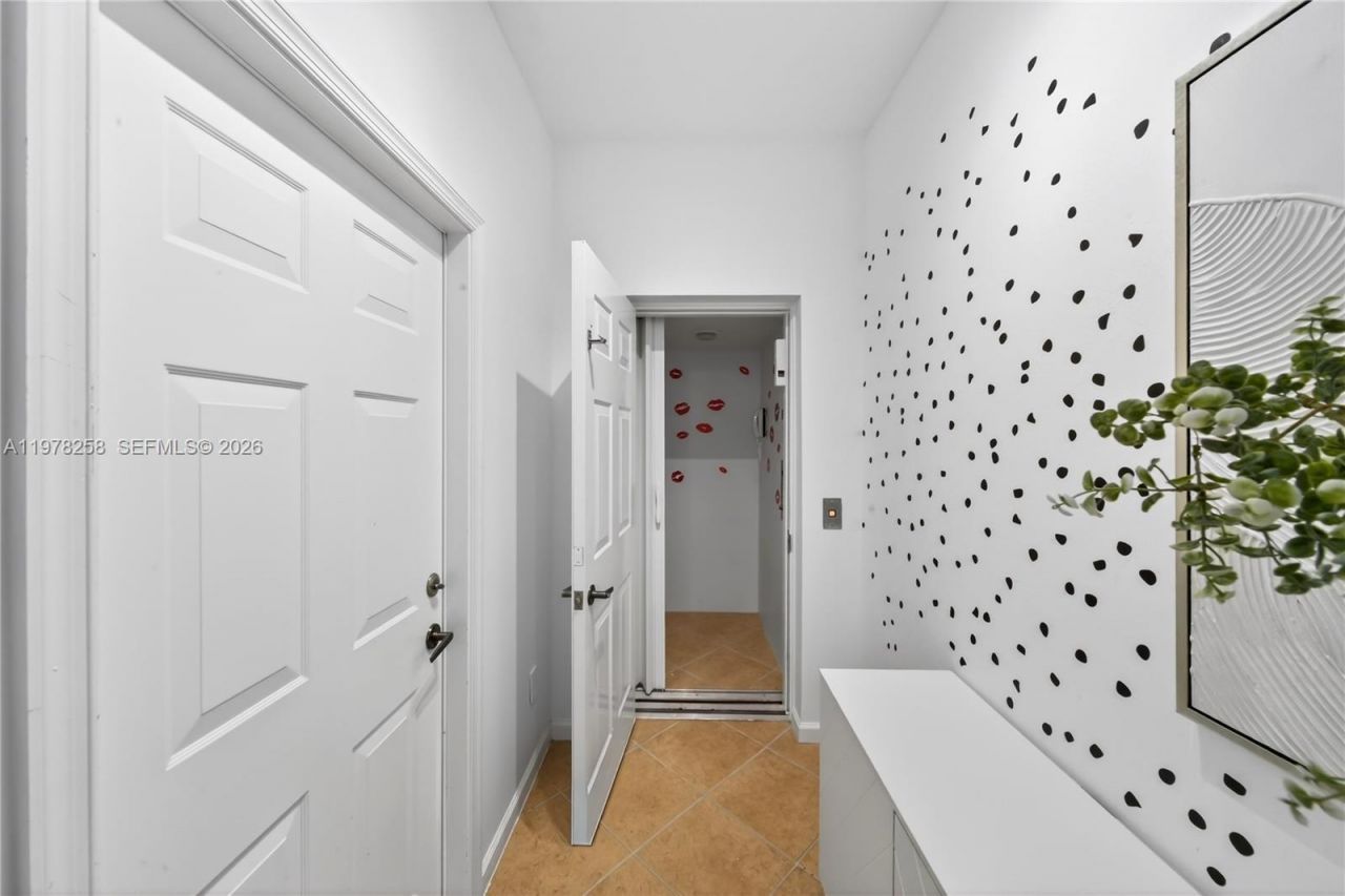 1506 Passion Vine Cir, Unit 23-3, Weston, FL 33326 Photo