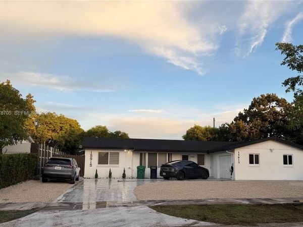 15915 SW 103rd Pl , Miami, FL 33157