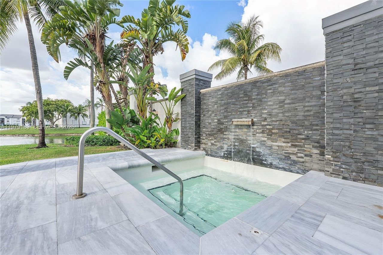 4440 NW 107th Ave , Unit 108-7, Doral, FL 33178 Photo