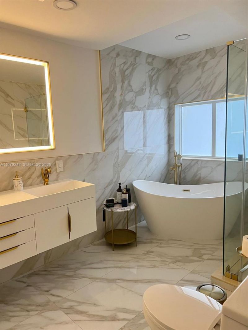 568 N University Dr , Unit 568, Plantation, FL 33324 Photo