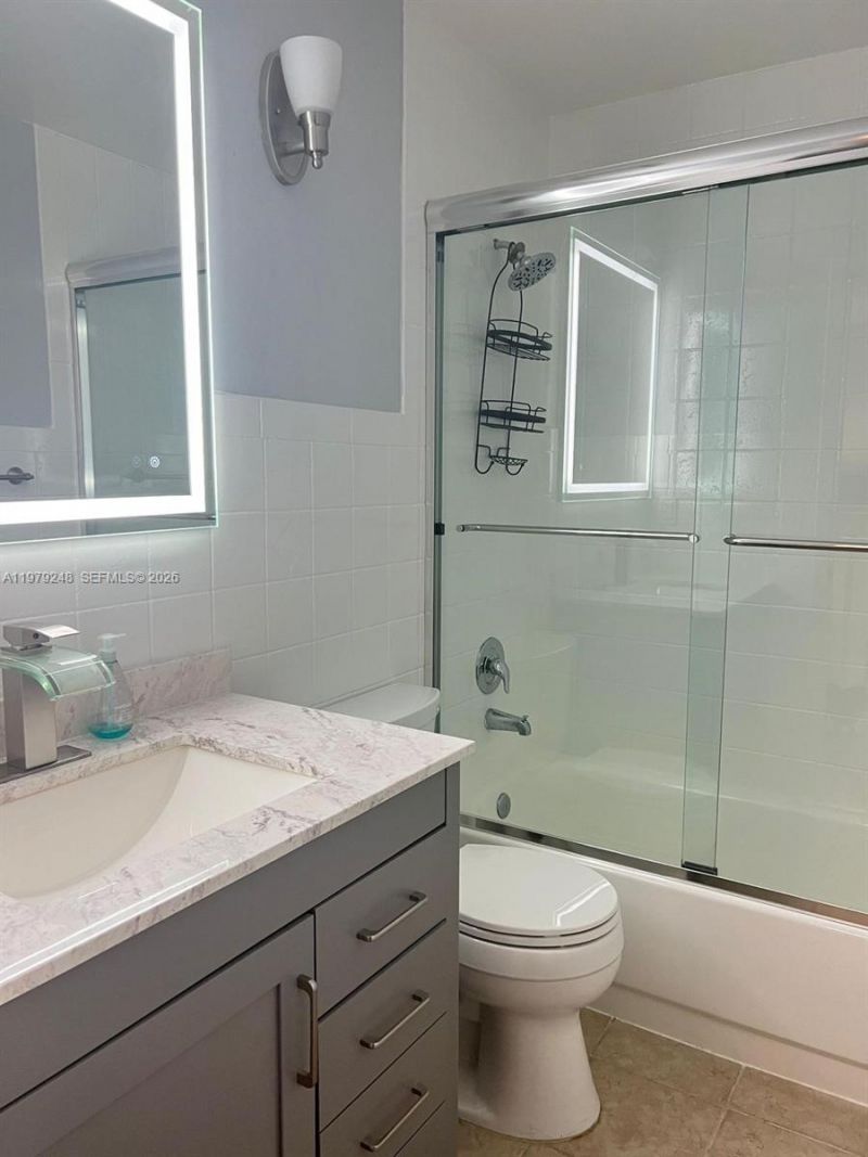 568 N University Dr , Unit 568, Plantation, FL 33324 Photo