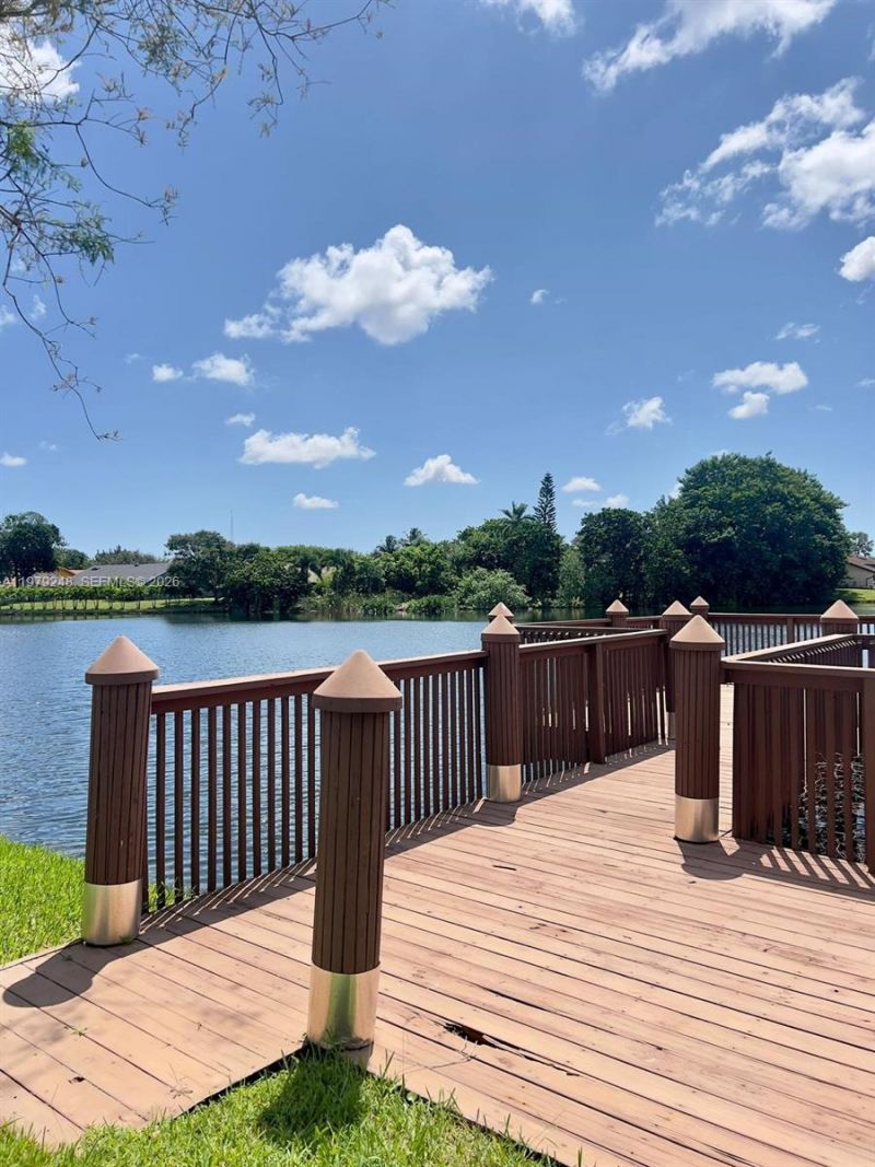 568 N University Dr , Unit 568, Plantation, FL 33324 Photo