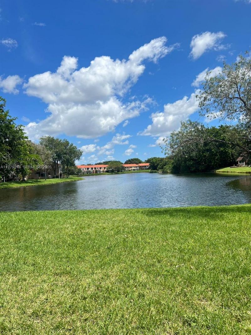 568 N University Dr , Unit 568, Plantation, FL 33324 Photo