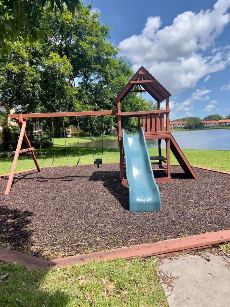 568 N University Dr , Unit 568, Plantation, FL 33324 Photo