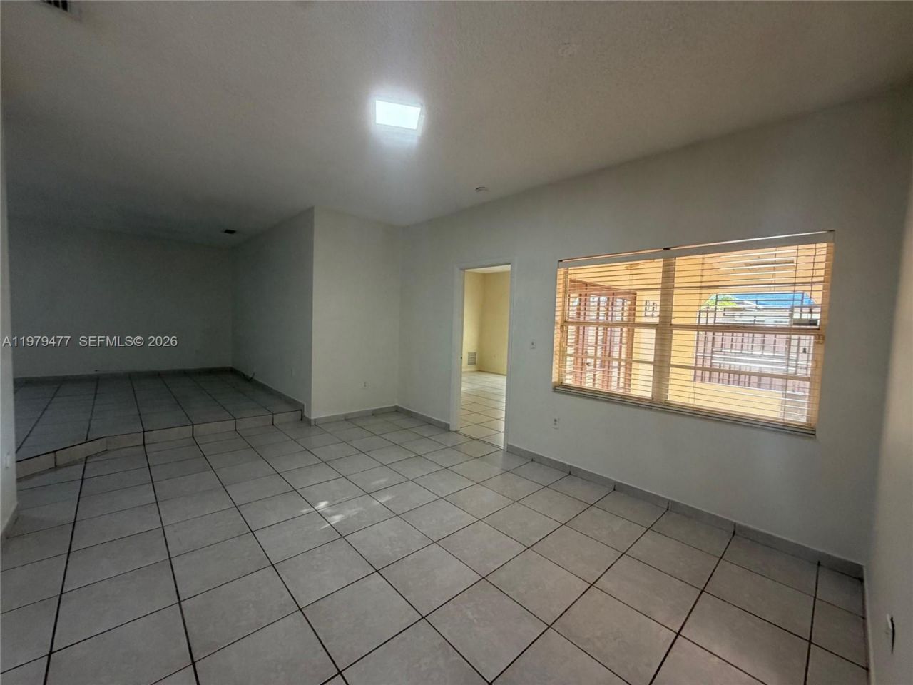 1090 NW 128th Ct, Miami, FL 33182 Photo