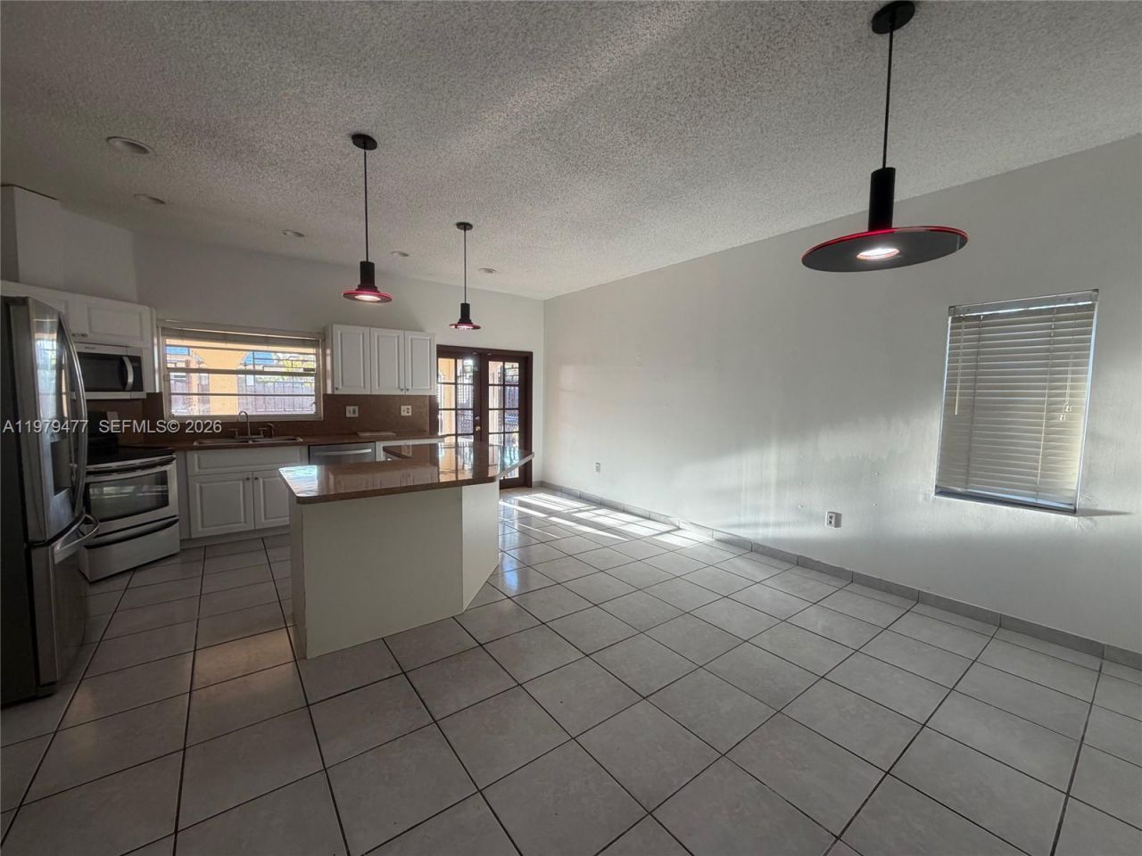 1090 NW 128th Ct, Miami, FL 33182 Photo