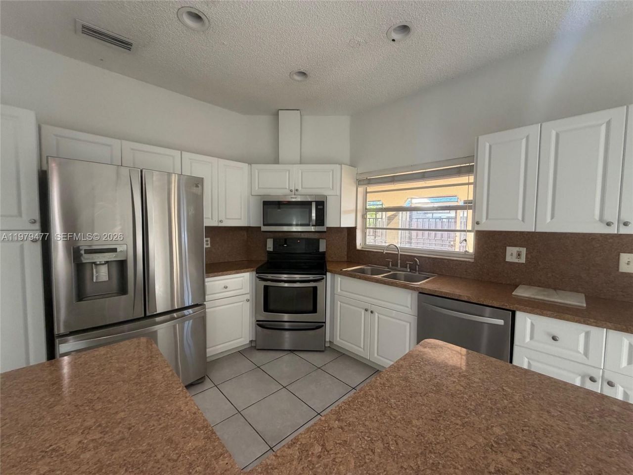 1090 NW 128th Ct, Miami, FL 33182 Photo