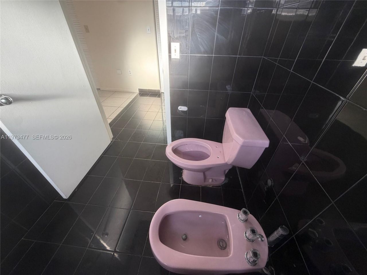 1090 NW 128th Ct, Miami, FL 33182 Photo