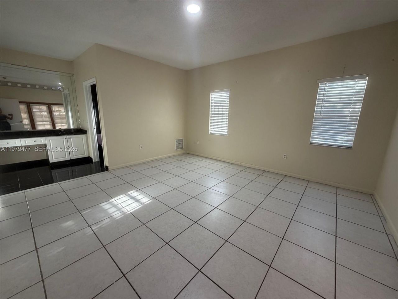 1090 NW 128th Ct, Miami, FL 33182 Photo