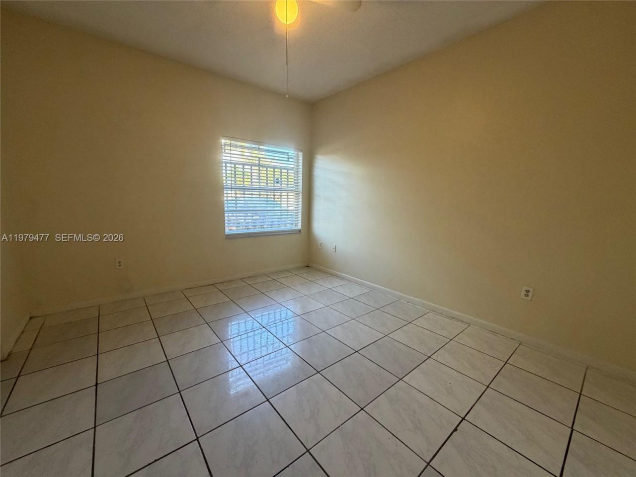 1090 NW 128th Ct, Miami, FL 33182 Photo