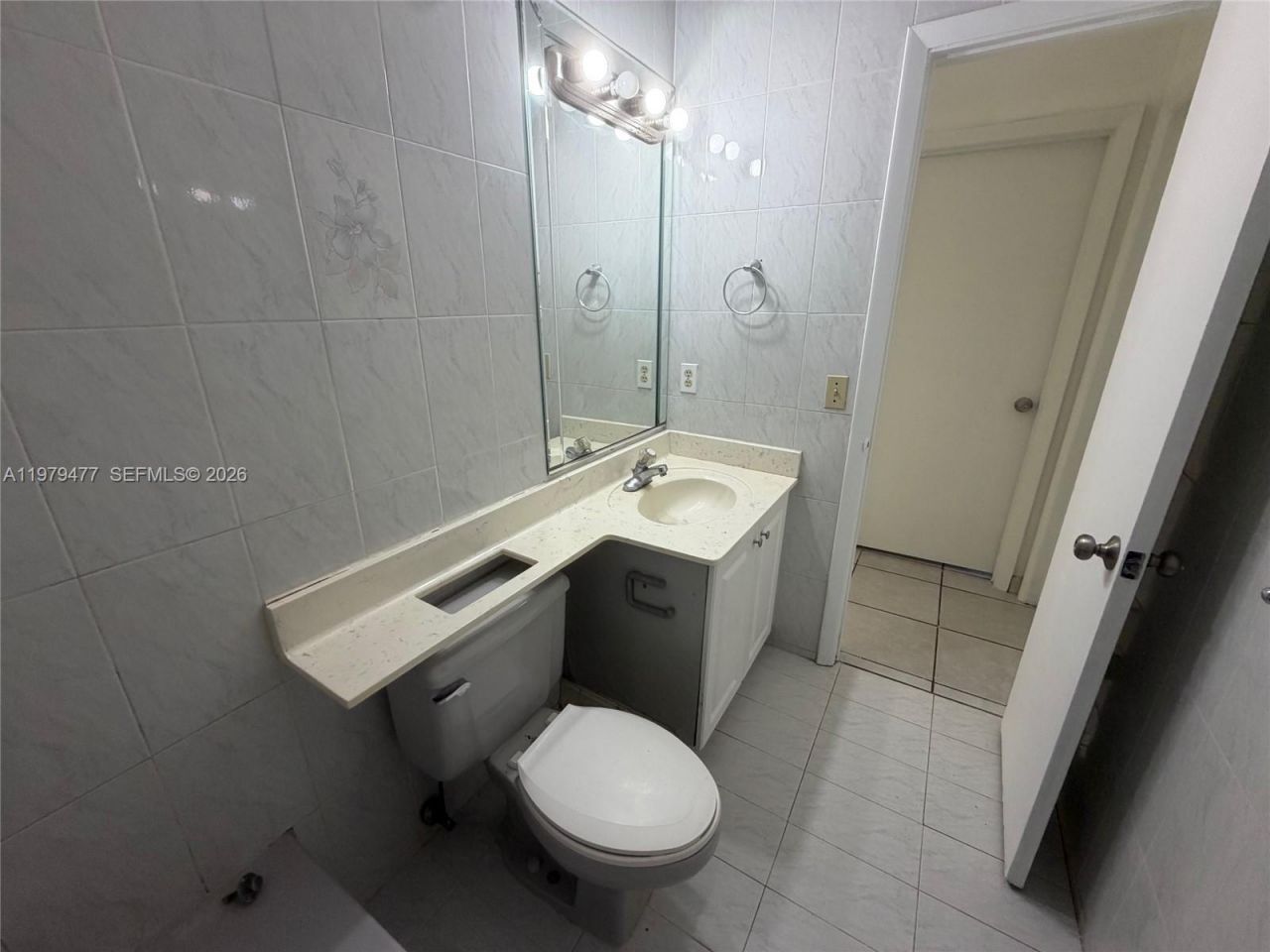 1090 NW 128th Ct, Miami, FL 33182 Photo