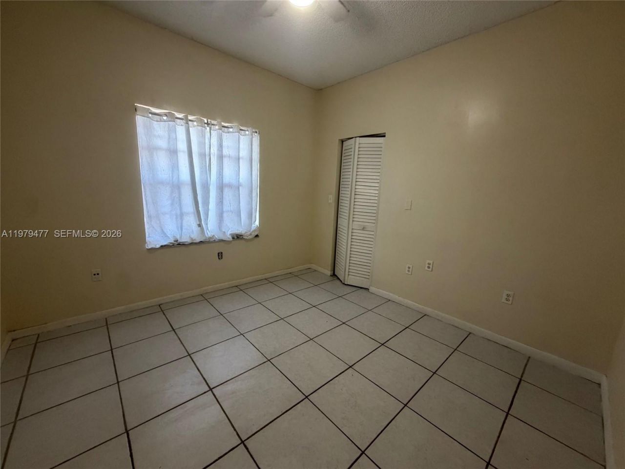 1090 NW 128th Ct, Miami, FL 33182 Photo