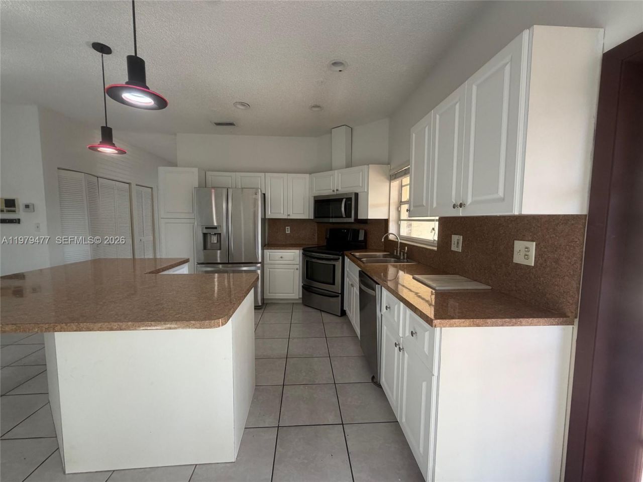 1090 NW 128th Ct, Miami, FL 33182 Photo