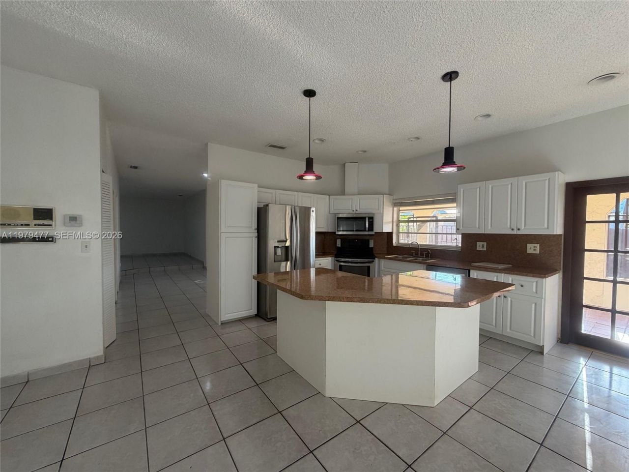 1090 NW 128th Ct, Miami, FL 33182 Photo