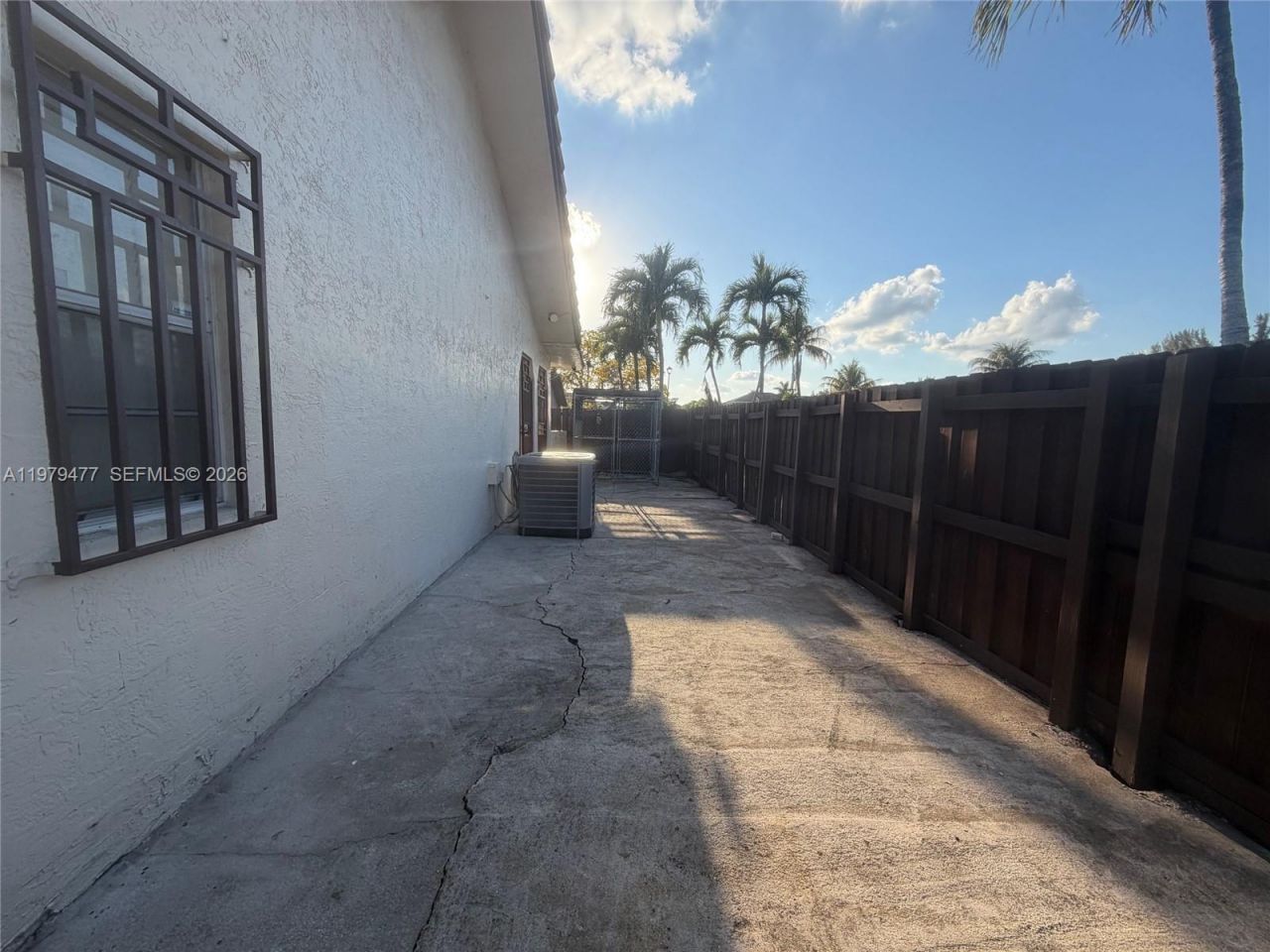 1090 NW 128th Ct, Miami, FL 33182 Photo