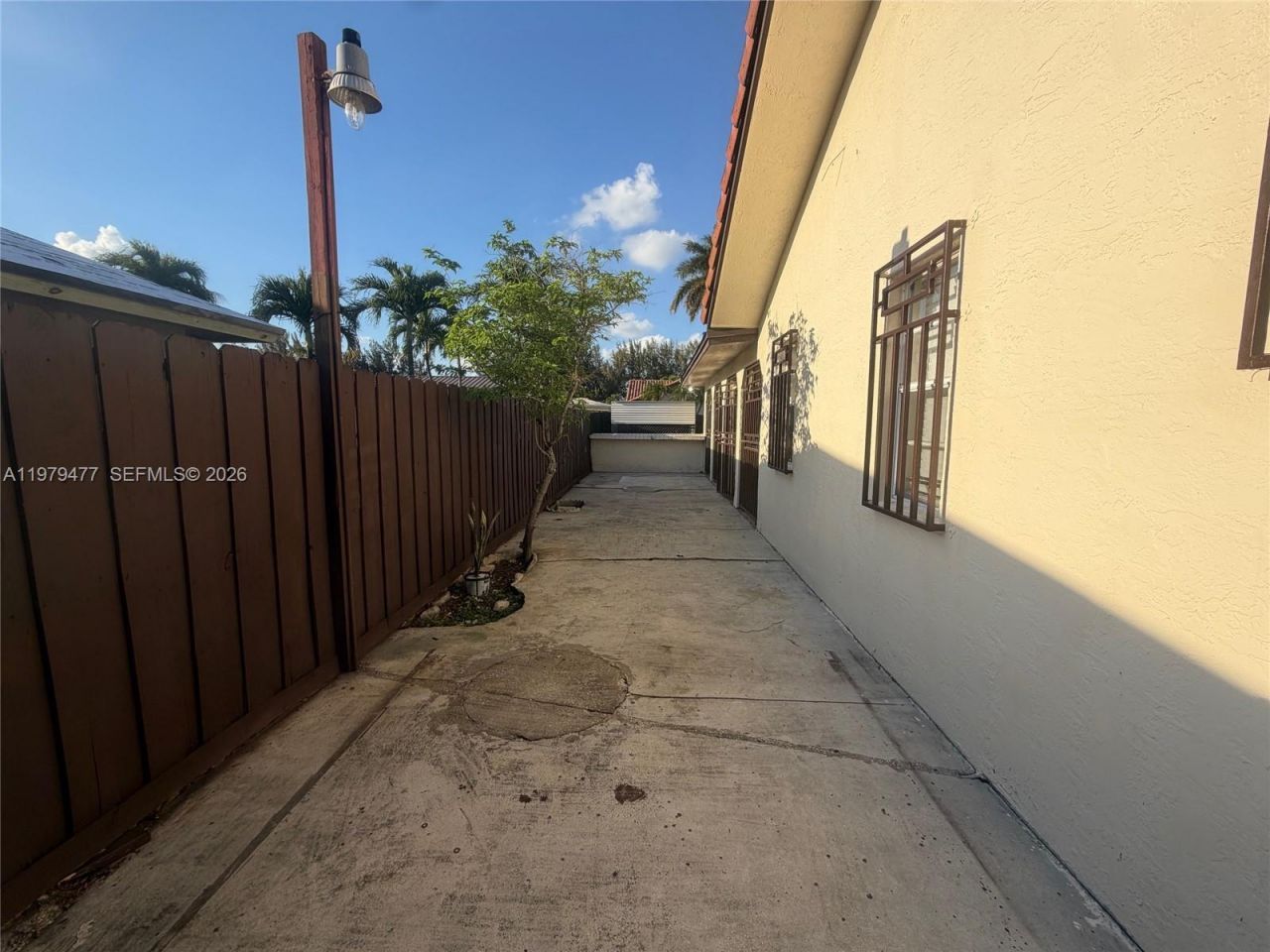 1090 NW 128th Ct, Miami, FL 33182 Photo