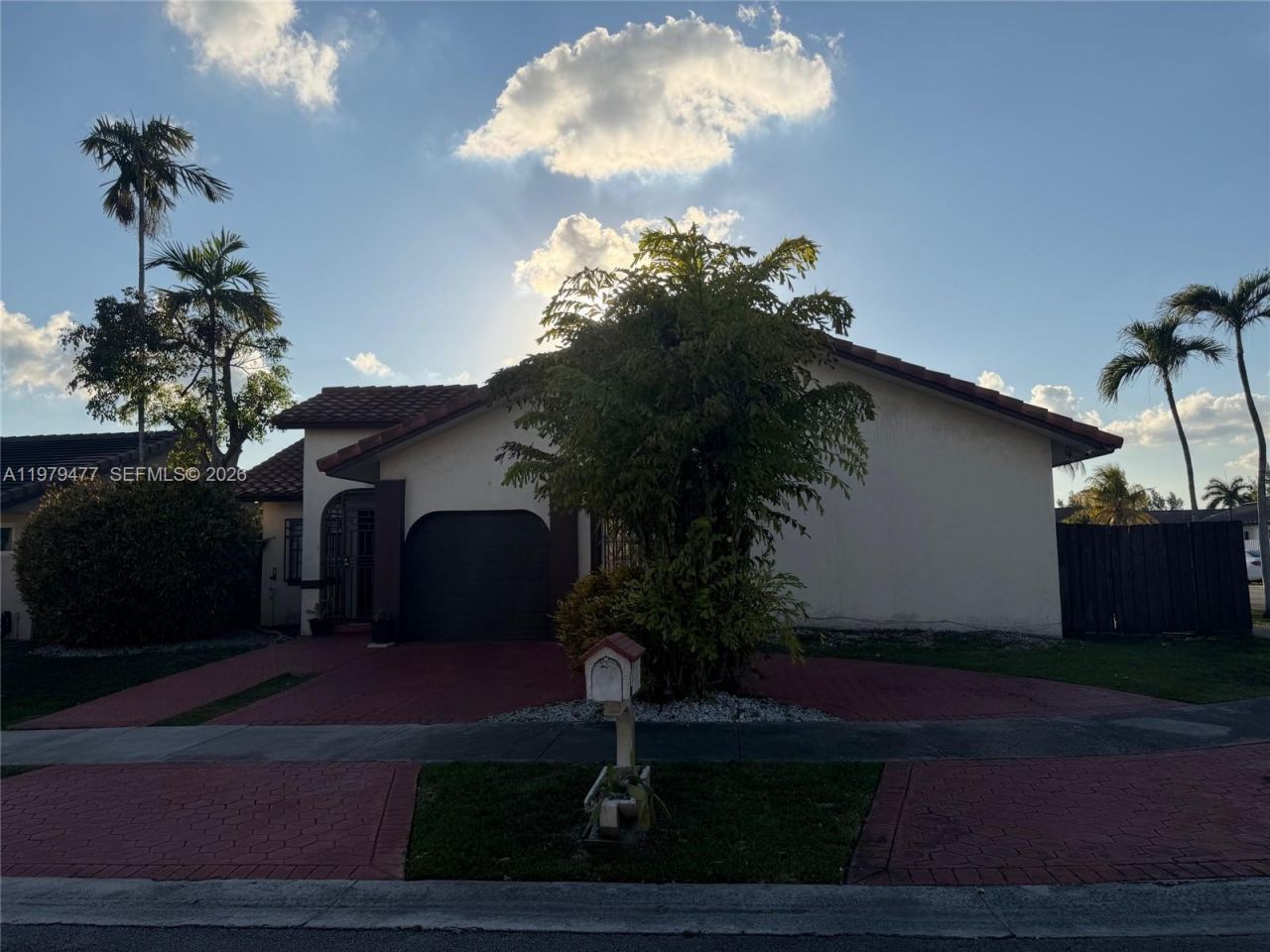 1090 NW 128th Ct, Miami, FL 33182 Photo