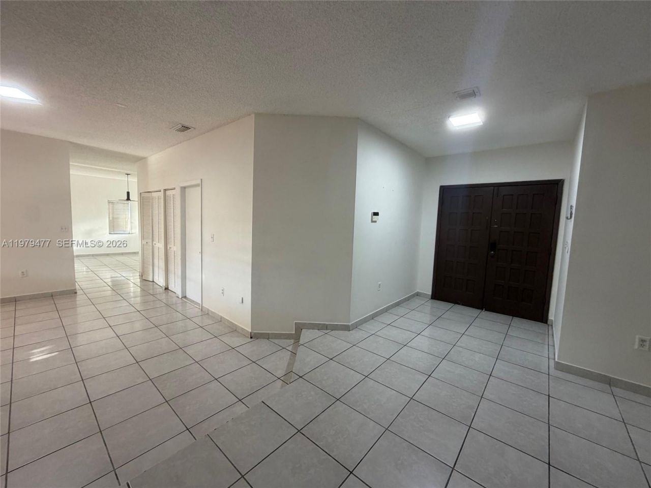 1090 NW 128th Ct, Miami, FL 33182 Photo