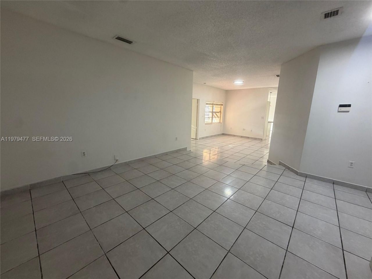 1090 NW 128th Ct, Miami, FL 33182 Photo