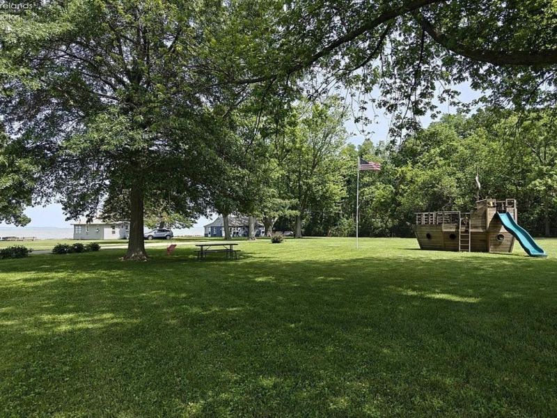 3575 NE Catawba Road, Unit 18, Port Clinton, OH 43452 Photo 16