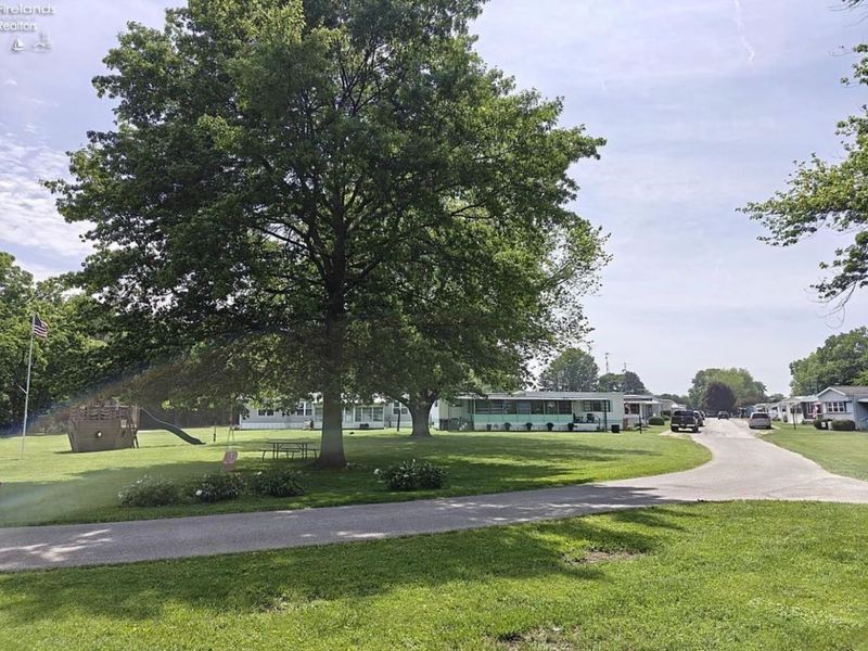 3575 NE Catawba Road, Unit 18, Port Clinton, OH 43452 Photo 17