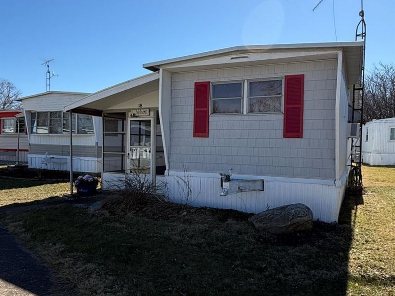 3575 NE Catawba Road, Unit 18, Port Clinton, OH 43452 Photo 2