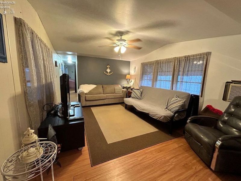 3575 NE Catawba Road, Unit 18, Port Clinton, OH 43452 Photo 9