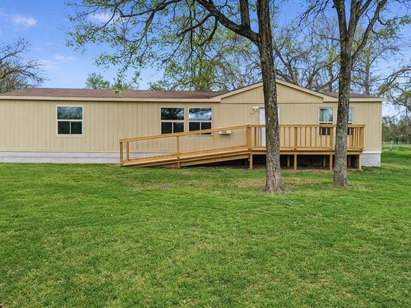 540 SE County Road 3105 , Corsicana, TX 75109