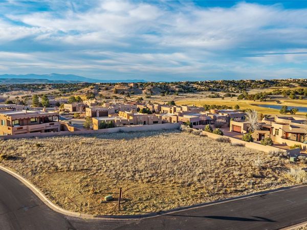 3 Plaza Lopez , Santa Fe, NM 87506