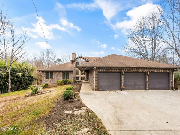 3031 Shadow Brook Drive, Maryville, TN 37803