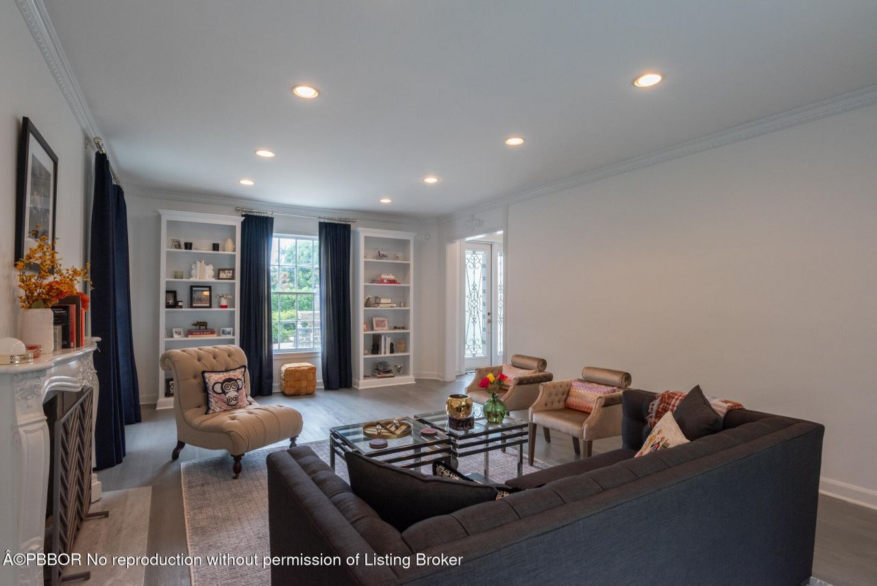 361 Crescent Drive, Palm Beach, FL 33480 Photo