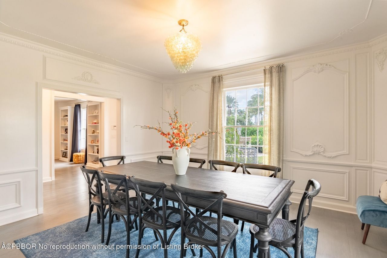 361 Crescent Drive, Palm Beach, FL 33480 Photo