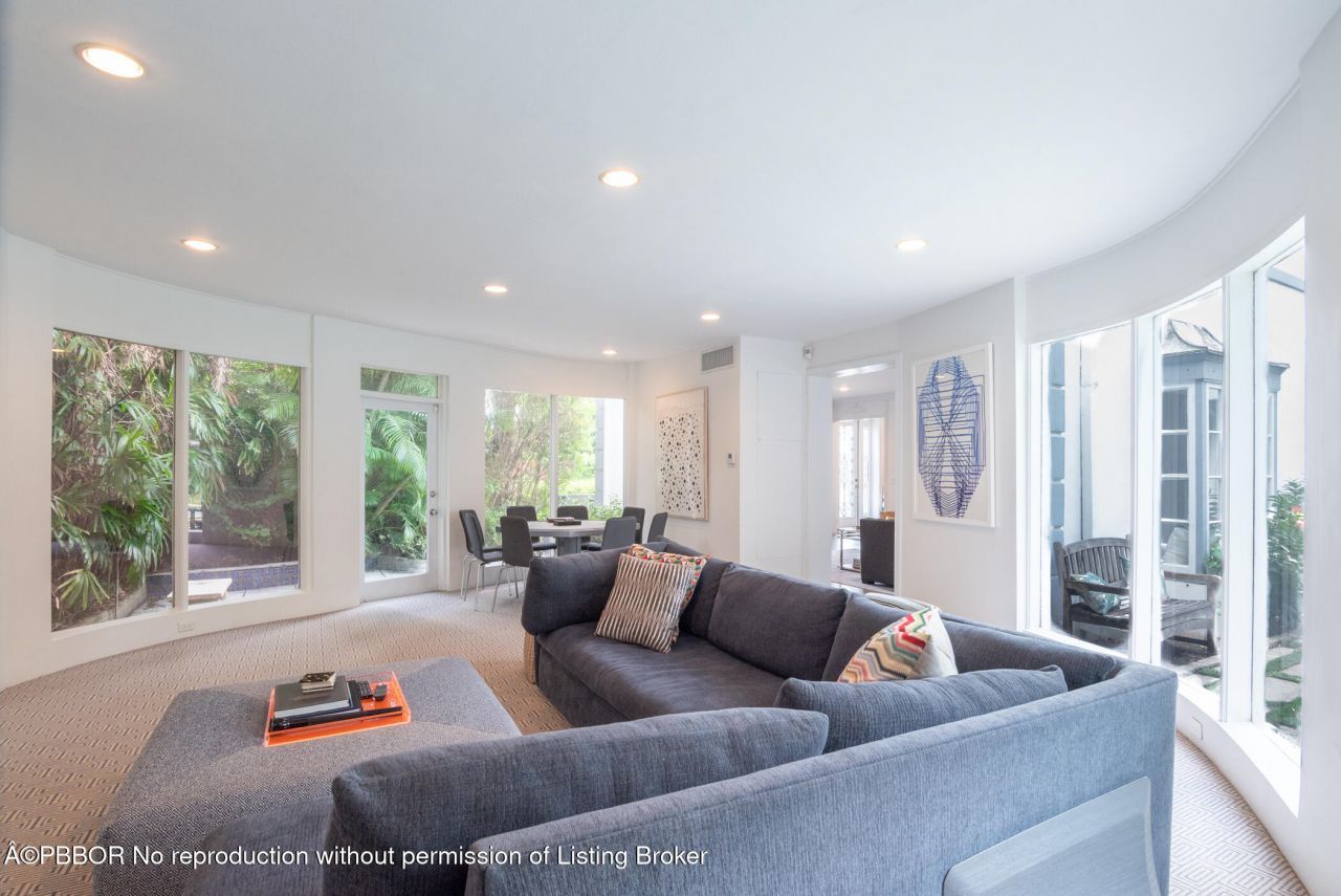 361 Crescent Drive, Palm Beach, FL 33480 Photo