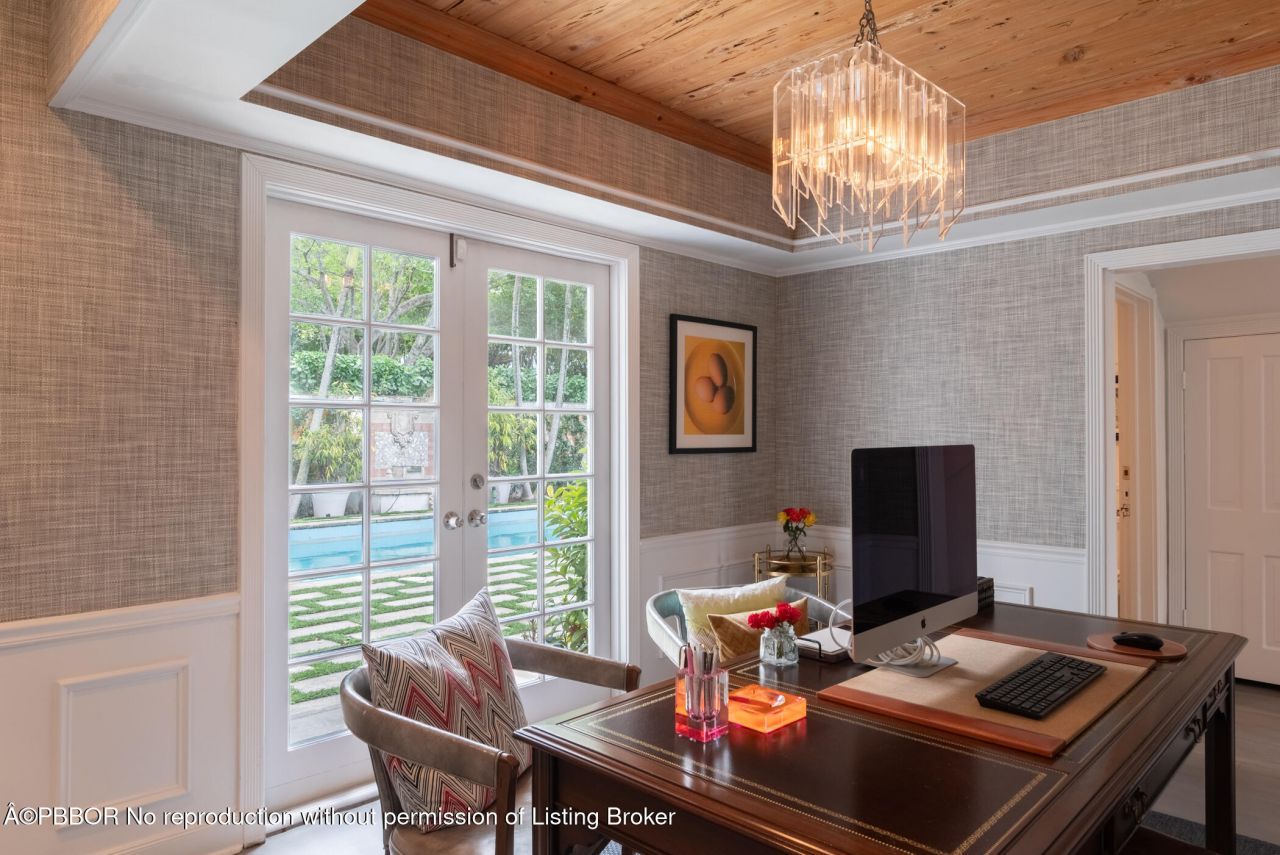 361 Crescent Drive, Palm Beach, FL 33480 Photo