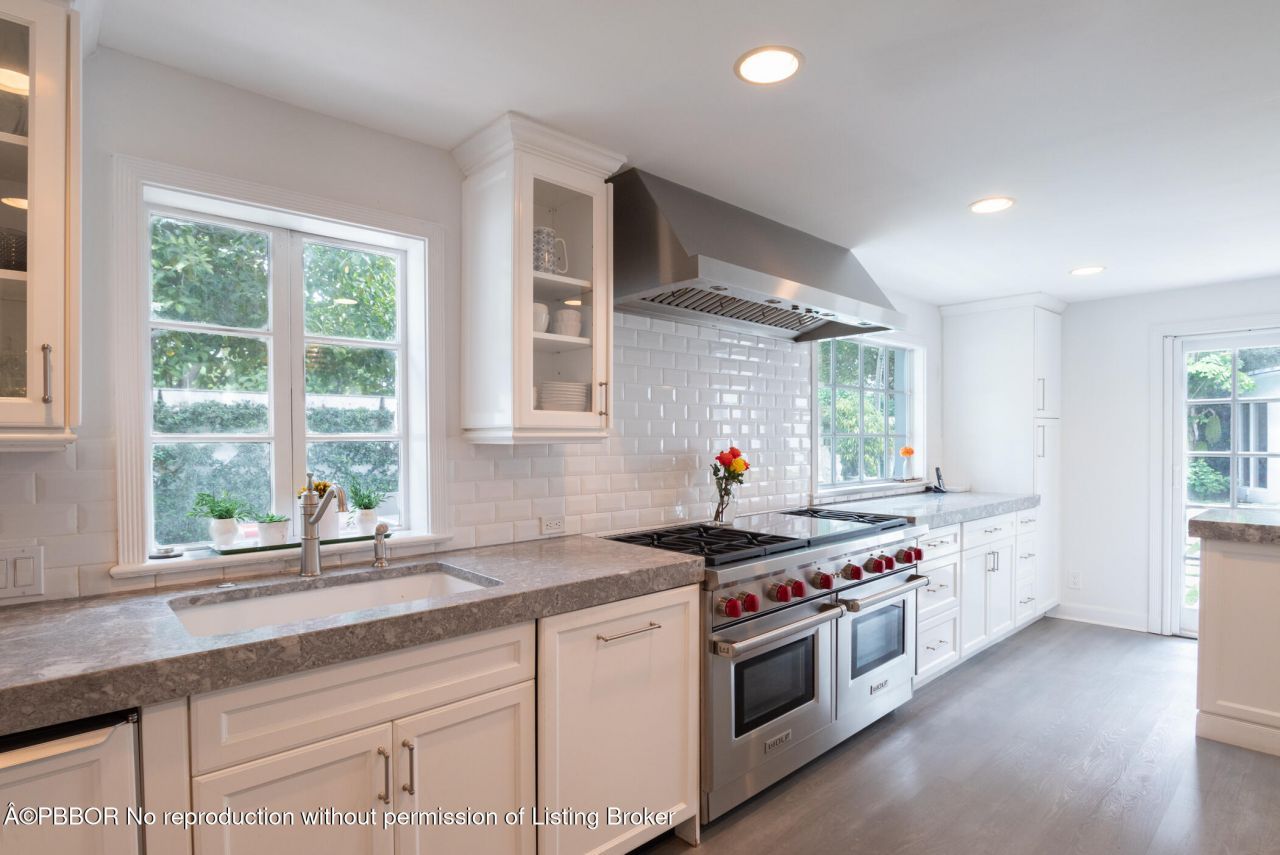 361 Crescent Drive, Palm Beach, FL 33480 Photo