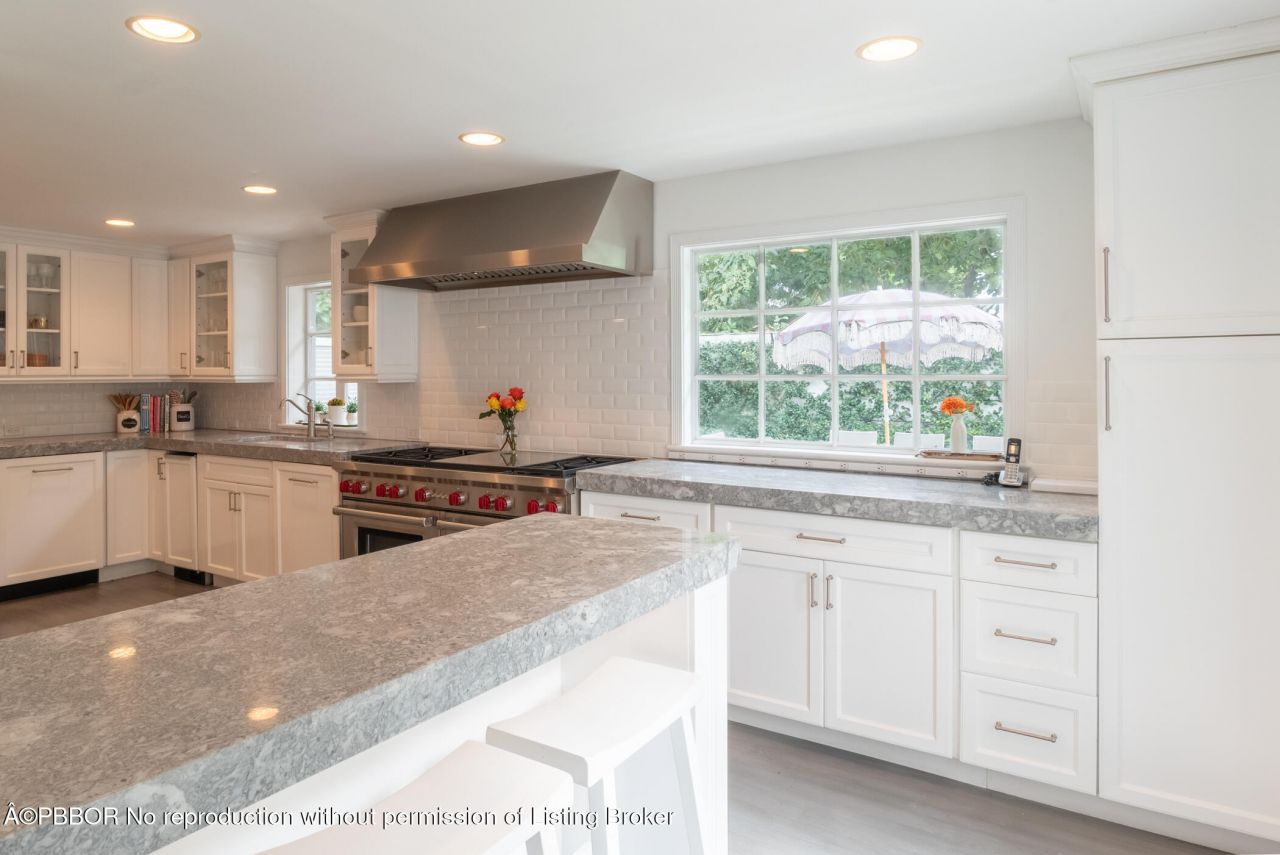 361 Crescent Drive, Palm Beach, FL 33480 Photo