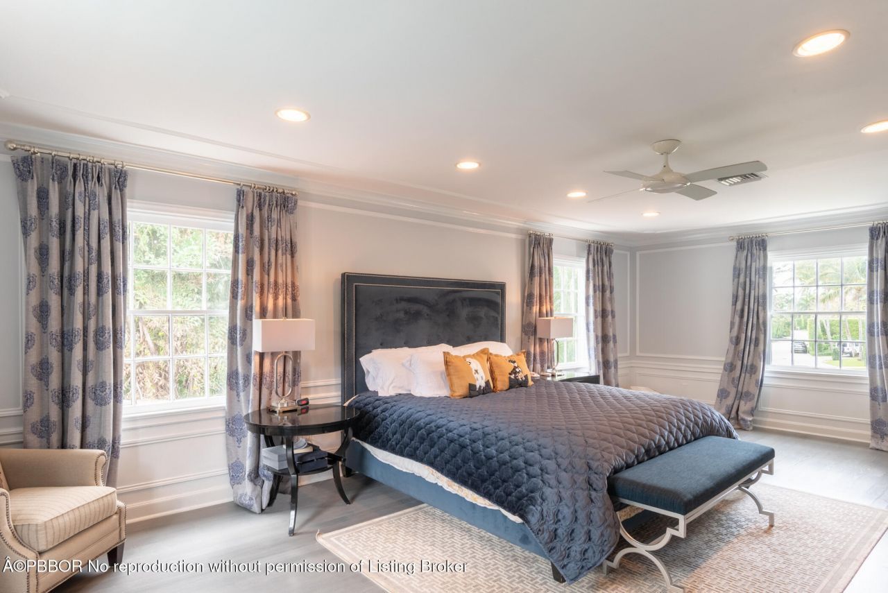 361 Crescent Drive, Palm Beach, FL 33480 Photo