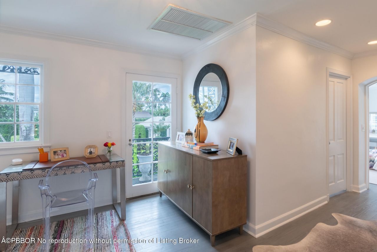 361 Crescent Drive, Palm Beach, FL 33480 Photo