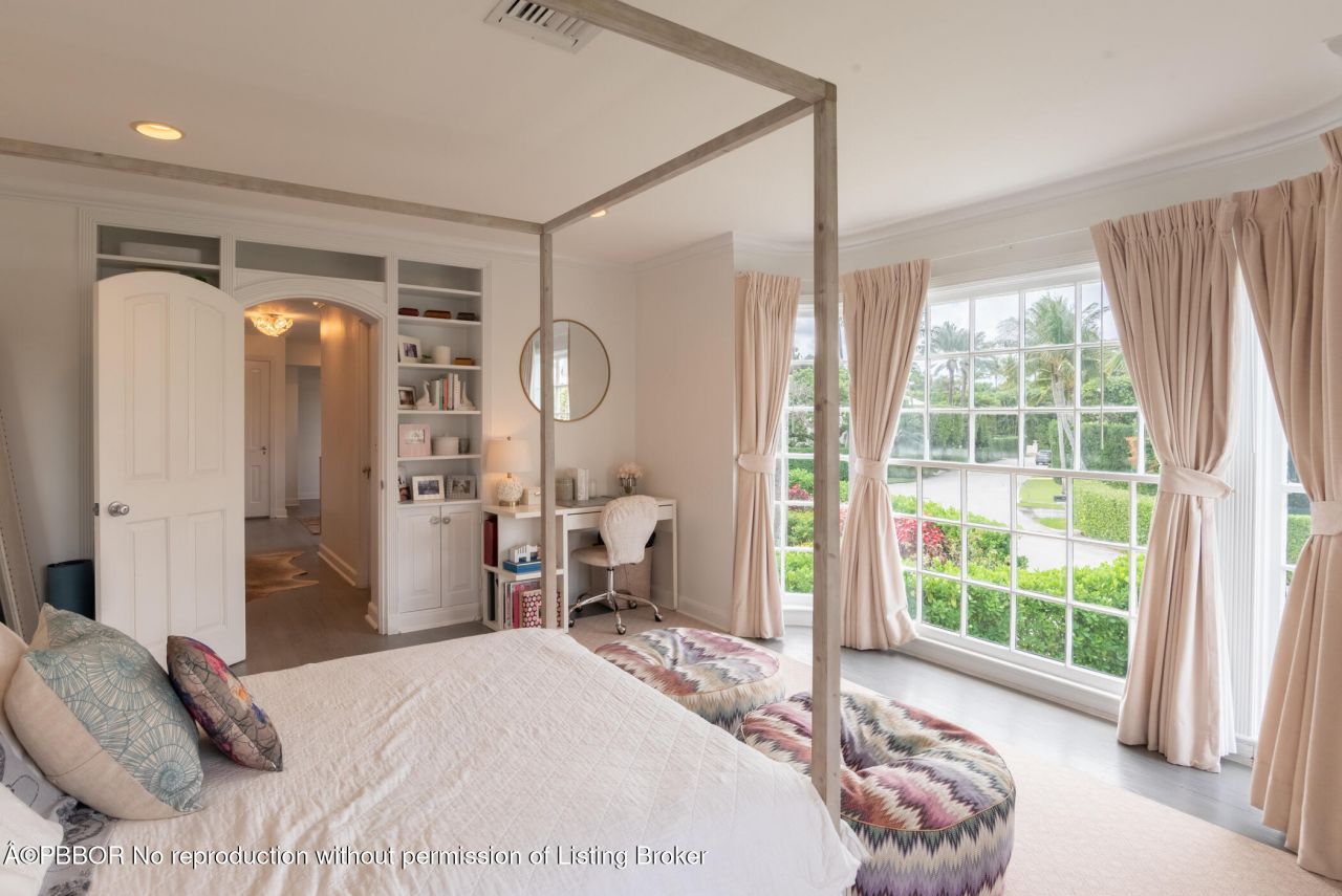 361 Crescent Drive, Palm Beach, FL 33480 Photo