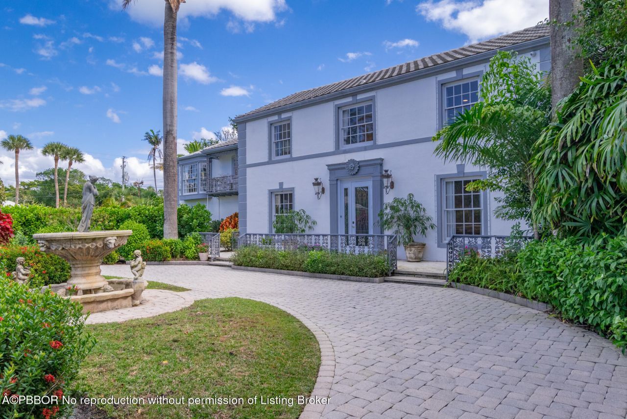 361 Crescent Drive, Palm Beach, FL 33480 Photo