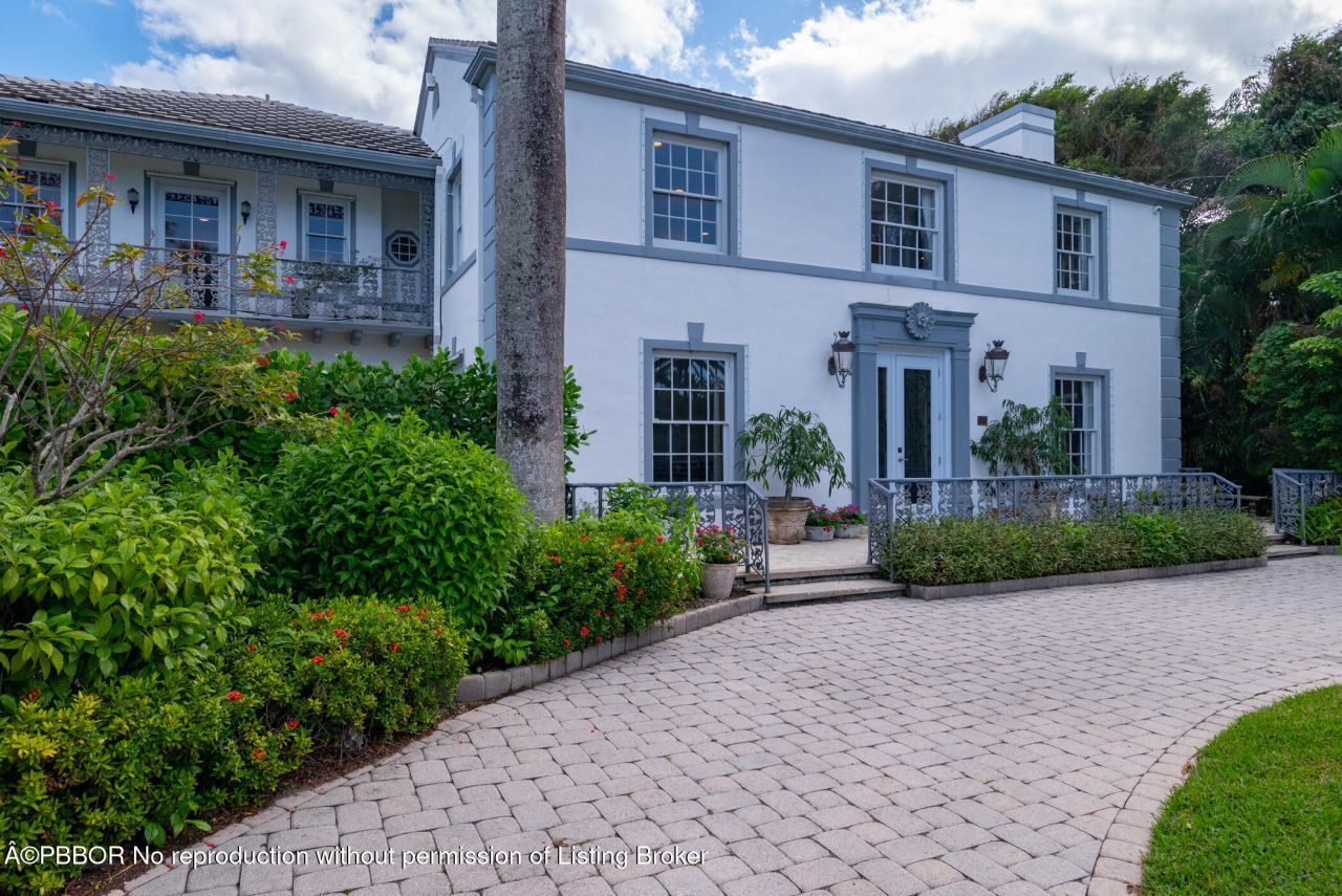 361 Crescent Drive, Palm Beach, FL 33480 Photo