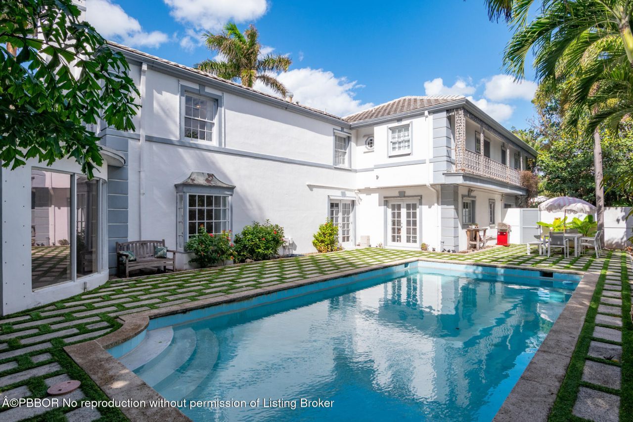 361 Crescent Drive, Palm Beach, FL 33480 Photo