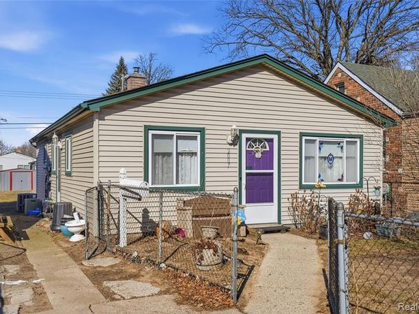 2007 Pearl Avenue , Warren, MI 48091