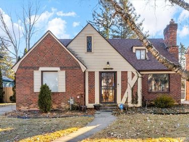 14004 Woodmont Avenue , Detroit, MI 48227