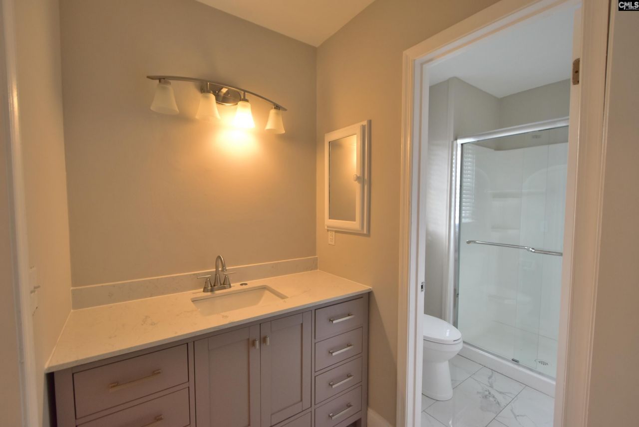 220 N Chateau Drive Photo 11