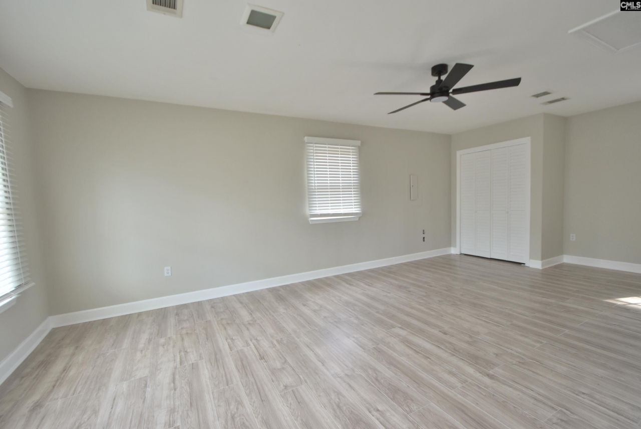 220 N Chateau Drive Photo 18