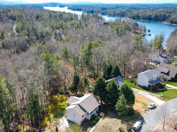 1499 Brentwood Place , Morganton, NC 28655