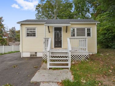 7 Candle Hill, New Fairfield, CT 06812